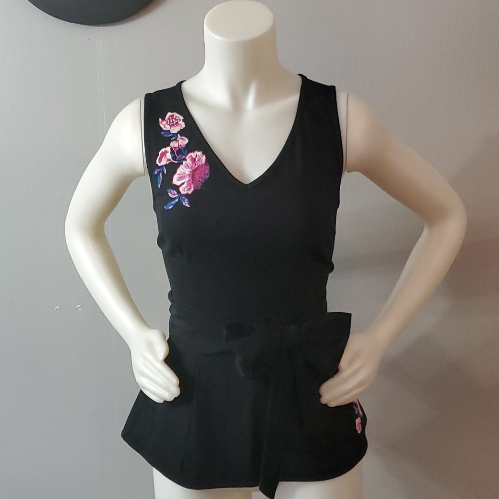 Elle embroidered sleeveless blouse